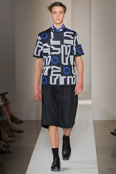 Look 24